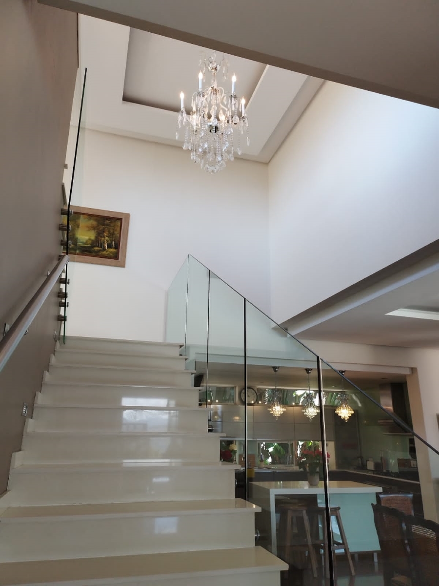 To Let 5 Bedroom Property for Rent in La Concorde Western Cape